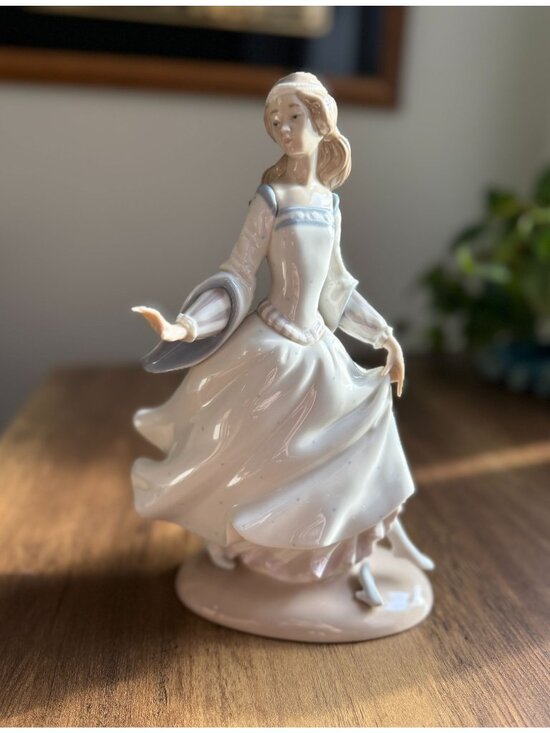 Lladro Other - Vintage 1980s Lladro Cinderella Figurine With Original Box